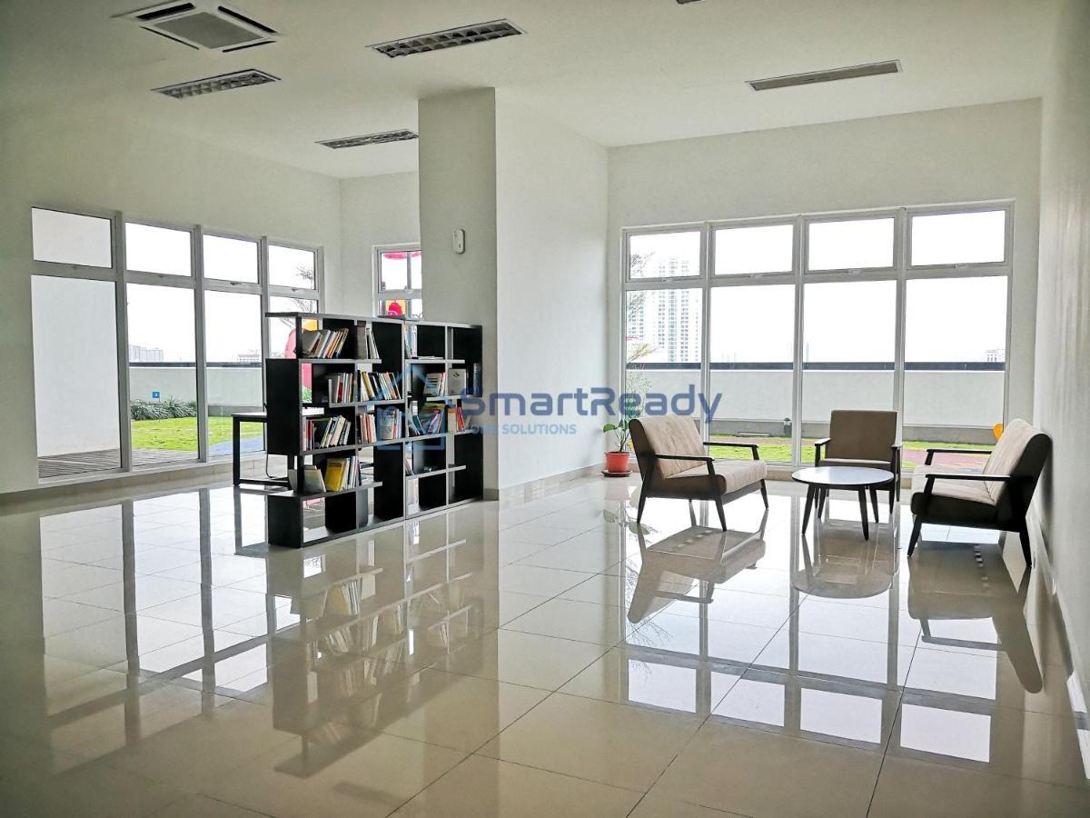 Twin Galaxy Suites By Sr Home Johor Bahru Exterior photo